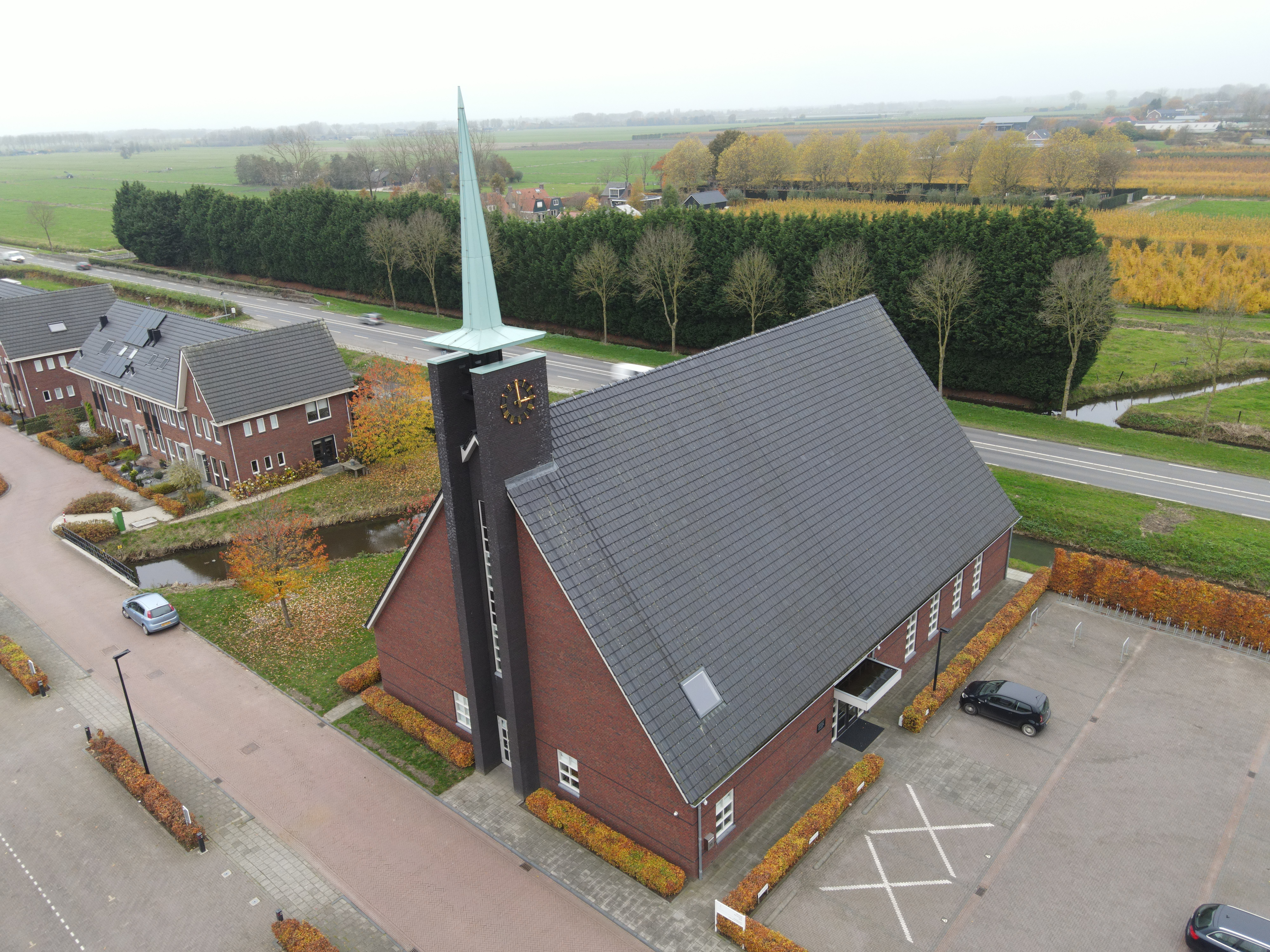 Kerkgebouw
Hersteld Hervormd Schoonrewoerd